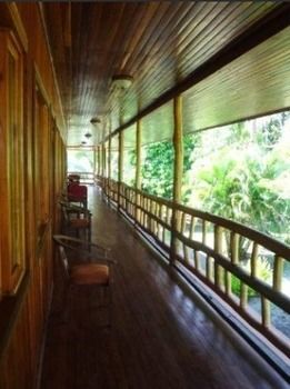 Miss Junies Lodge ตอร์ตูเกโร ภายนอก รูปภาพ